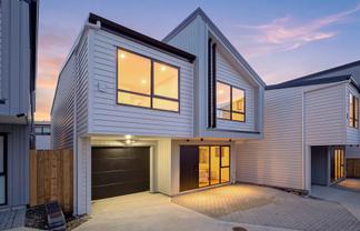 9 May Avenue, Te Atatu South
