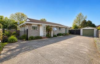 2/34 Vienna St, Waltham