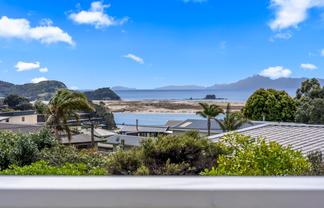 8 Heather Street, Mangawhai Heads