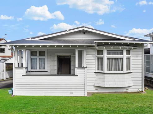 24 Woodward Road, Mount Albert