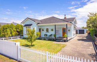 22 Young Street, Whanganui East