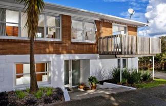 2/240 East Coast Road, Forrest Hill