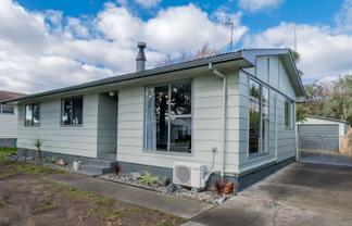 10 Makarini St, Paraparaumu