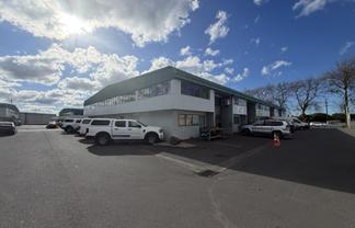 Dual Roller Doors. Six Carparks. Ready to Go.
