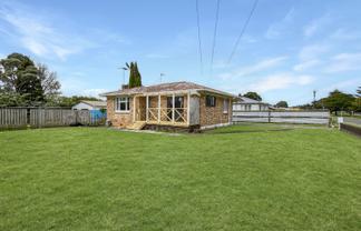 102 Broadway, Waitara