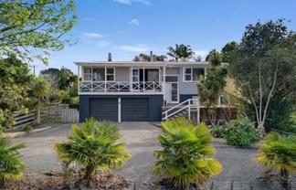 24 Maungakaramea Road, Puwera