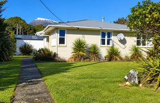 10 Muturimu Road, Haast