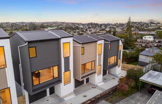 3/194 White Swan Road, Mount Roskill