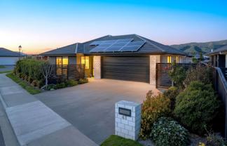 41 Ara Drive, Redwoodtown