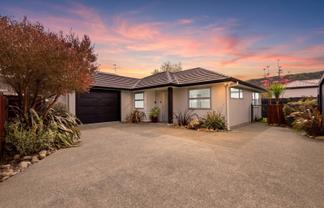 15A Oak Street, Ebdentown