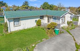 32 Farm Street, Lumsden