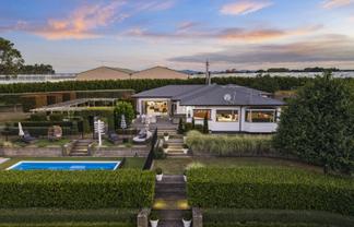 74 Taurangaruru Road, Waiuku