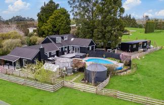 806 Waitakere Road, Kumeu