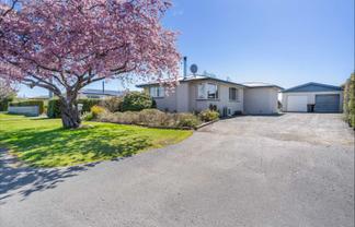 44 Dejoux Road, Winton