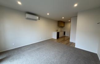 2/35 Sladden St, Naenae