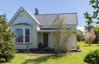 3363 State Highway 2, Carterton