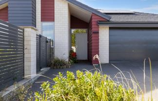 18 Rose Manor Drive, Springlands