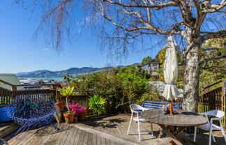 14 Fountain Place, Stepneyville