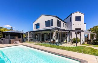 13 Avonlea Grove, Belmont