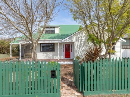 12 Lyon Street, Featherston