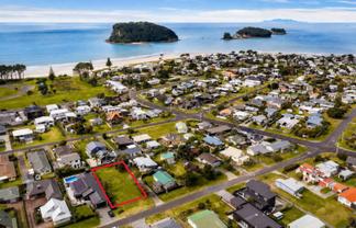216 Sylvia Road, Whangamata
