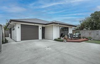 113B Bartholomew Road, Levin