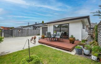 113B Bartholomew Road, Levin