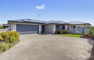 56 Waterstone Avenue, Paraparaumu
