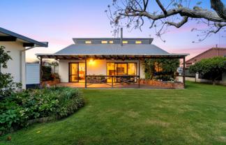 8 Swansea Place, Tamatea