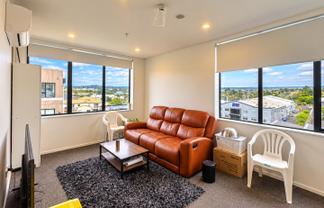 403/3 Rauemi Way, Te Atatu South