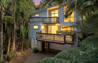 39 Paturoa Road, Titirangi
