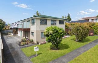 1/131 Glenmore Road, Sunnyhills