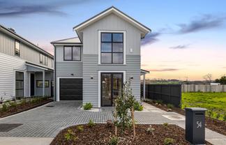 54  Maurice Kelly Road, Milldale