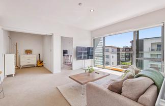 202/136 Stancombe Road, Flat Bush