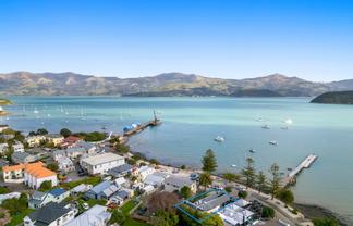 Waterfront Freehold | Prime Akaroa Position