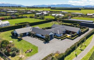 16 Landsborough Drive, Darfield