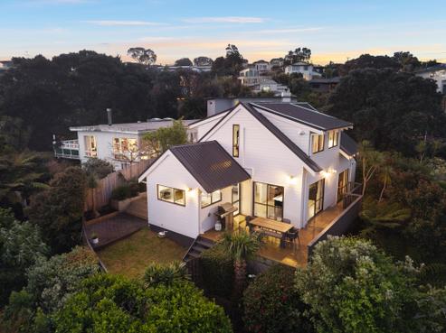 10B Parr Terrace, Castor Bay