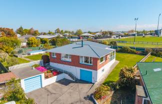20 Sherratt Street, West End