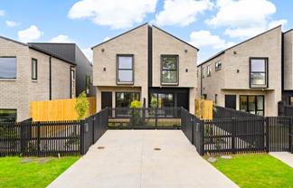 133C&D Riverpark Crescent, Henderson