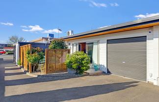 1/305 Nelson Street South, Hastings
