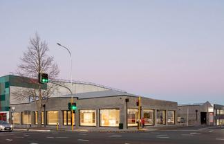 BRAND-NEW PRIME CORNER SHOWROOM
