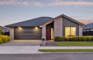 102 Southfield Drive, Lincoln