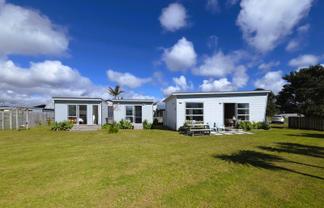 108 Mahoe Place, Matarangi