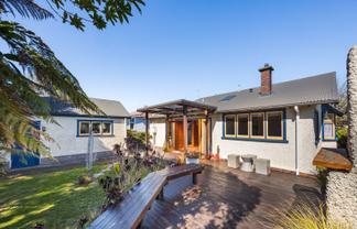 18 Miro Street, Takaro