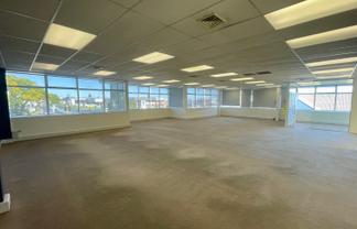 262sqm Office Space with Excellent Visibility 