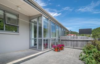 4/1 Angle Street, Picton