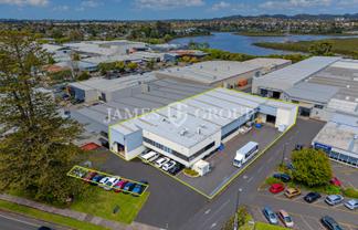 1,635m² Rosebank Warehouse + Secure Yard