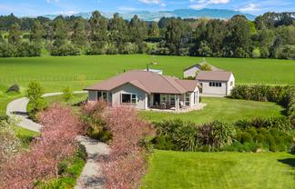 45 Governors Green Drive, Greytown