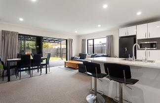 2/17 Walter Street, Fairfield