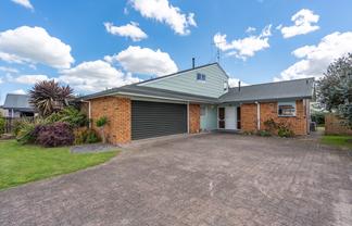 111 Cobham Drive, Hamilton East